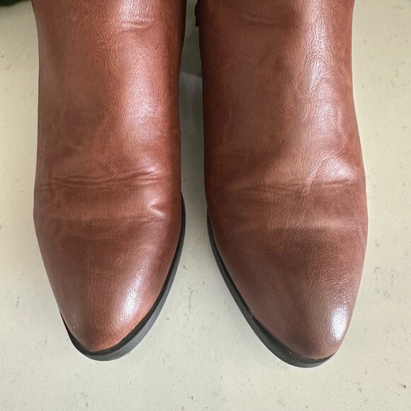 Brown Ankle Booties Size 8 With Side Zipper & Buckle Detail - Picture 9 of 10